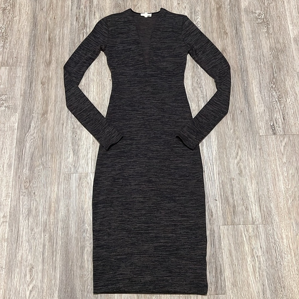 Aritzia Wilfred Free Abby Plunge V Neck Long Sleeve Midi Dress - Picture 4 of 16